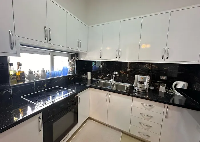 Vladi\'S Home